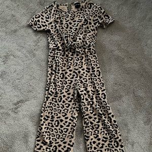 Girls Art Class one piece wide leg romper size 4T. Great condition.